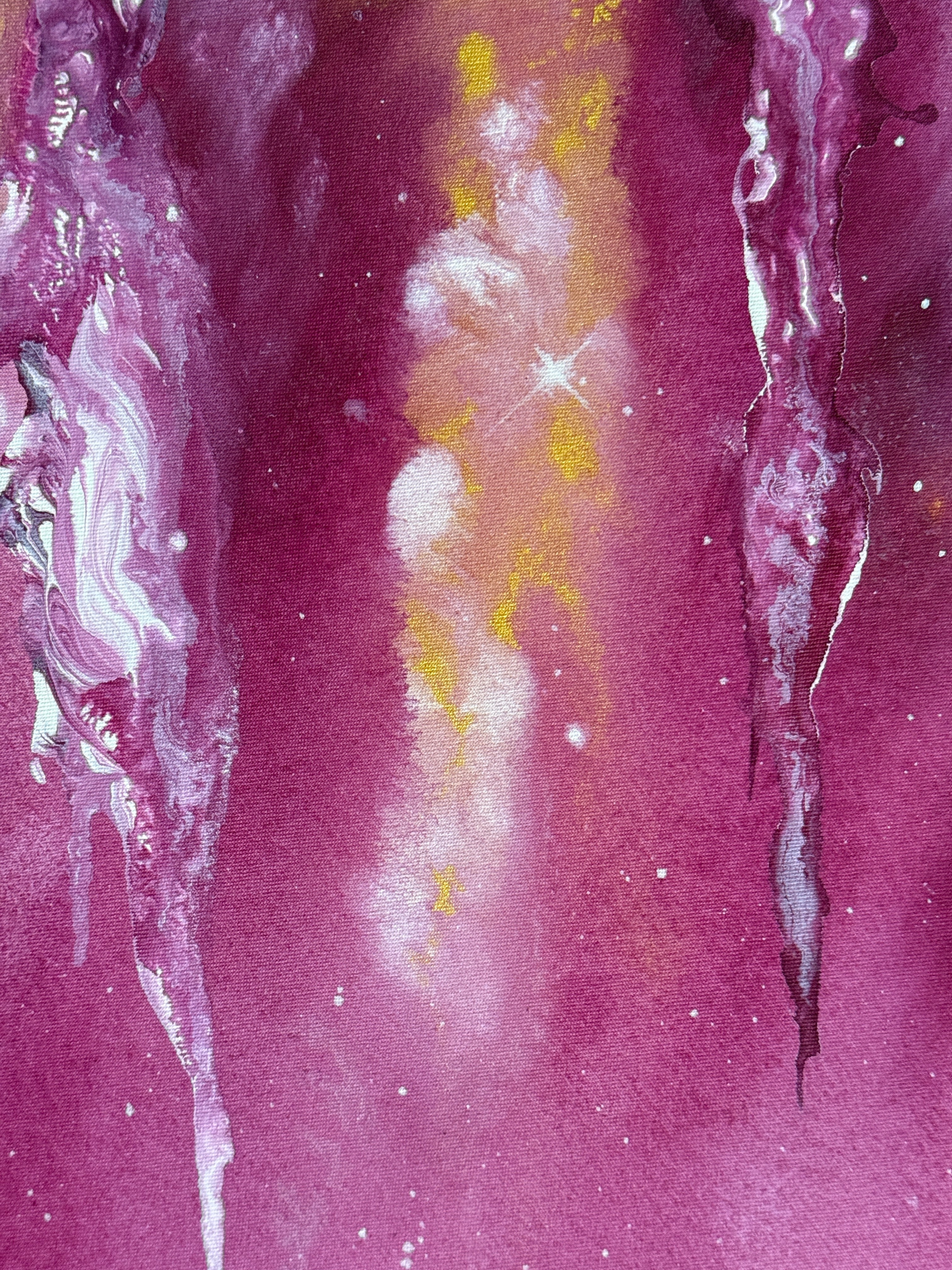 Abstrakte Malerei mit spirituellem Fokus. Sophie Drummer verbindet Kunst, Kosmos & Interior Design